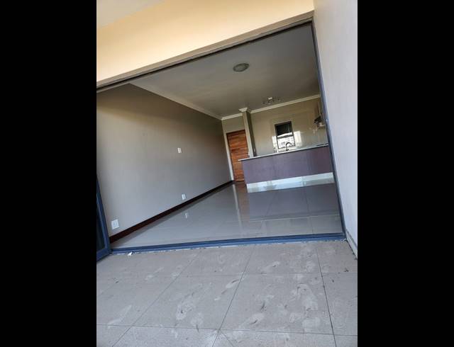 3 BEDROOM APARTMENT FOR SALE IN UMHLANGA RIDGE